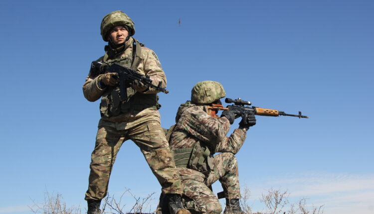 Барлау бөлімшелерінде жауынгерлік оқ ату пысықталды