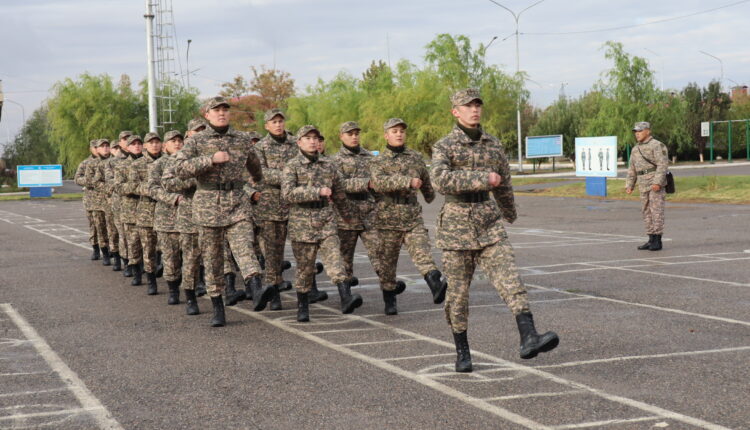 Шымкент: Жас сарбаздар өмірлерінің жаңа кезеңін бастауда