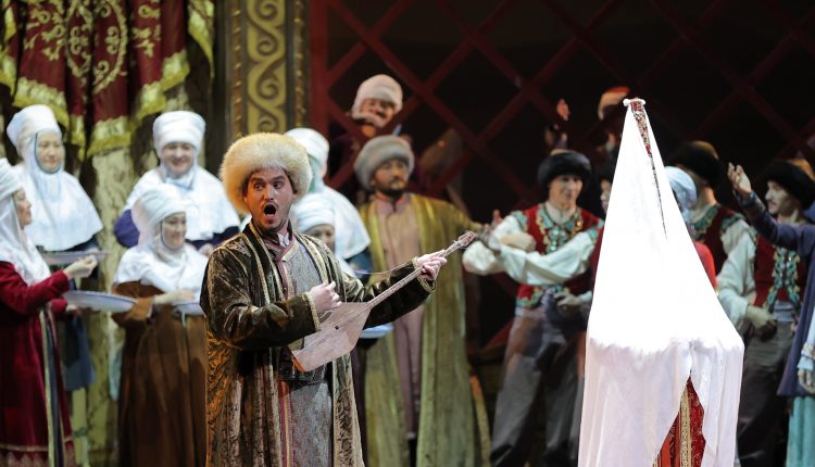 «Астана Опера» әртістері Республика күнін қалай атап өтеді